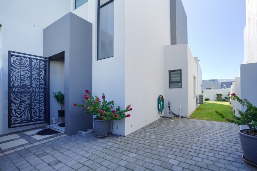 4 Bedroom Property for Sale in Sandown Western Cape
